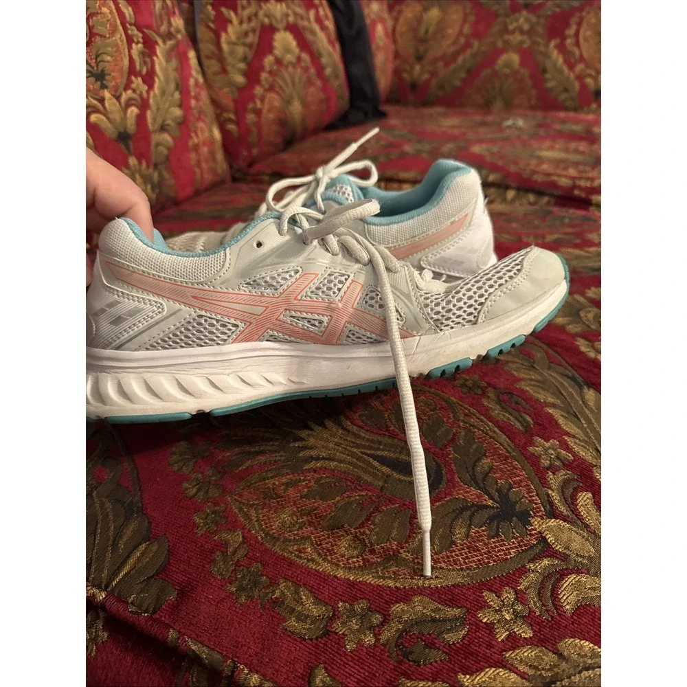 ASICS JOLT 2 WOMENS sz 8.5 SILVER CORAL RUNNING SHOE SNEAKER 1012A188